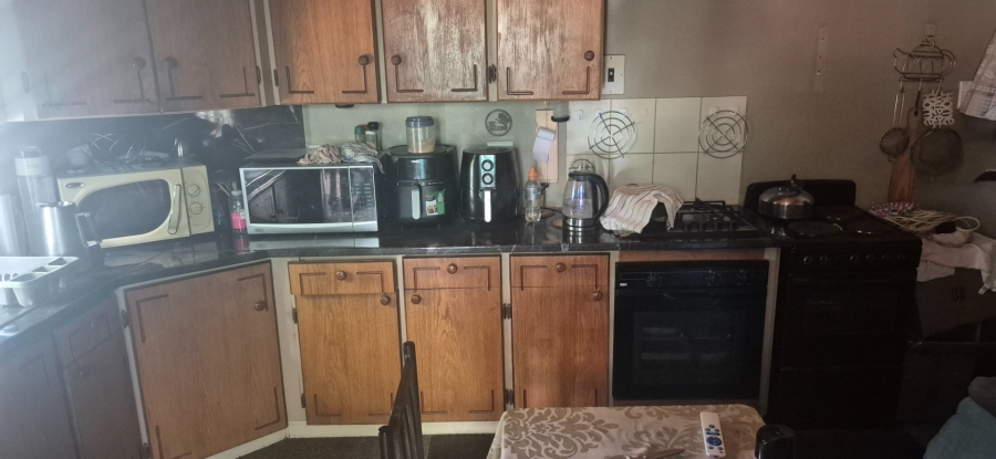 8 Bedroom Property for Sale in Bayswater Free State